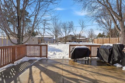 2405 Quinwood Lane N Plymouth MN 55441