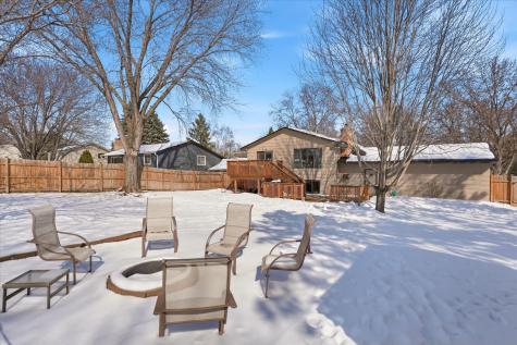2405 Quinwood Lane N Plymouth MN 55441