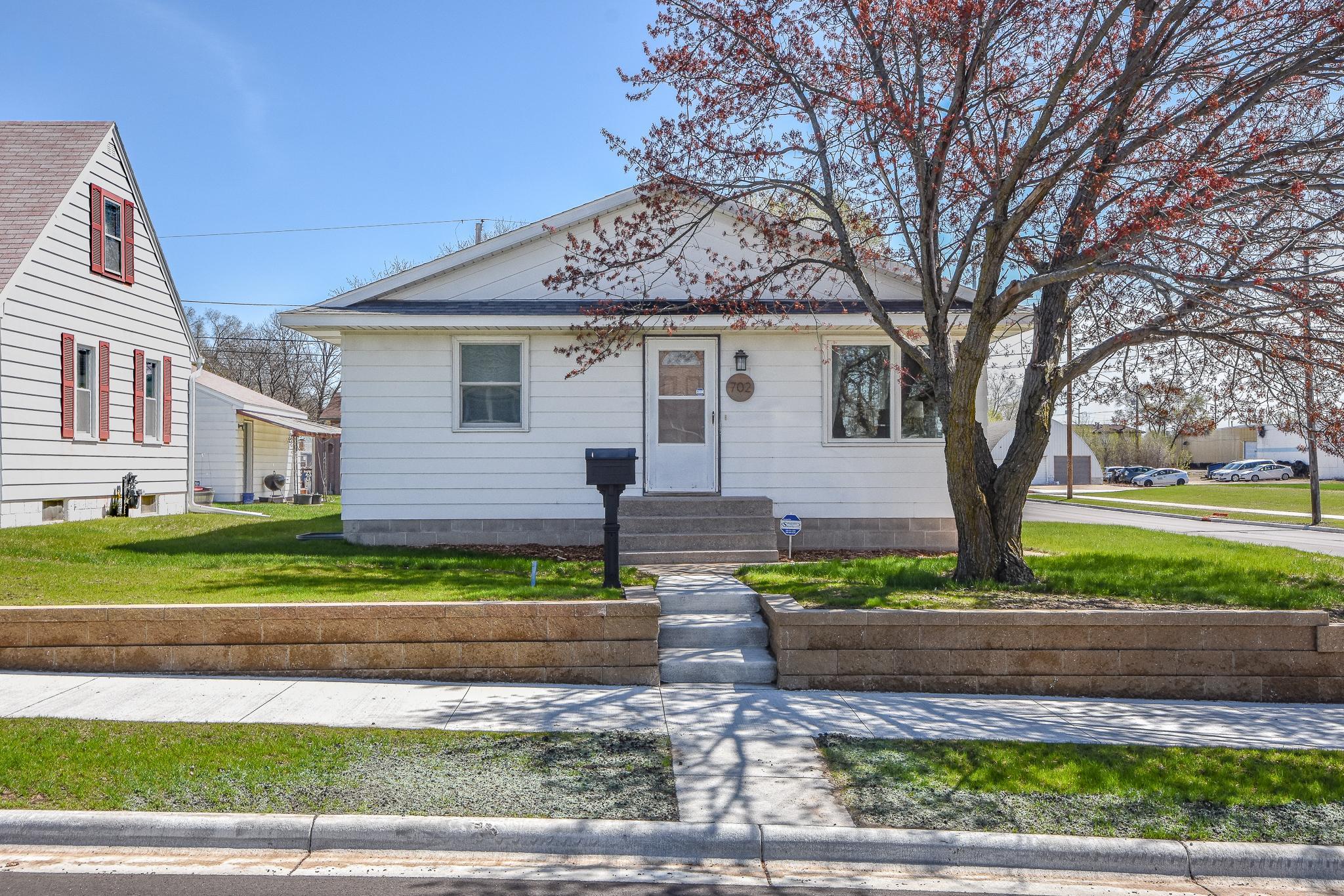 702 28th Avenue N Saint Cloud MN 56303