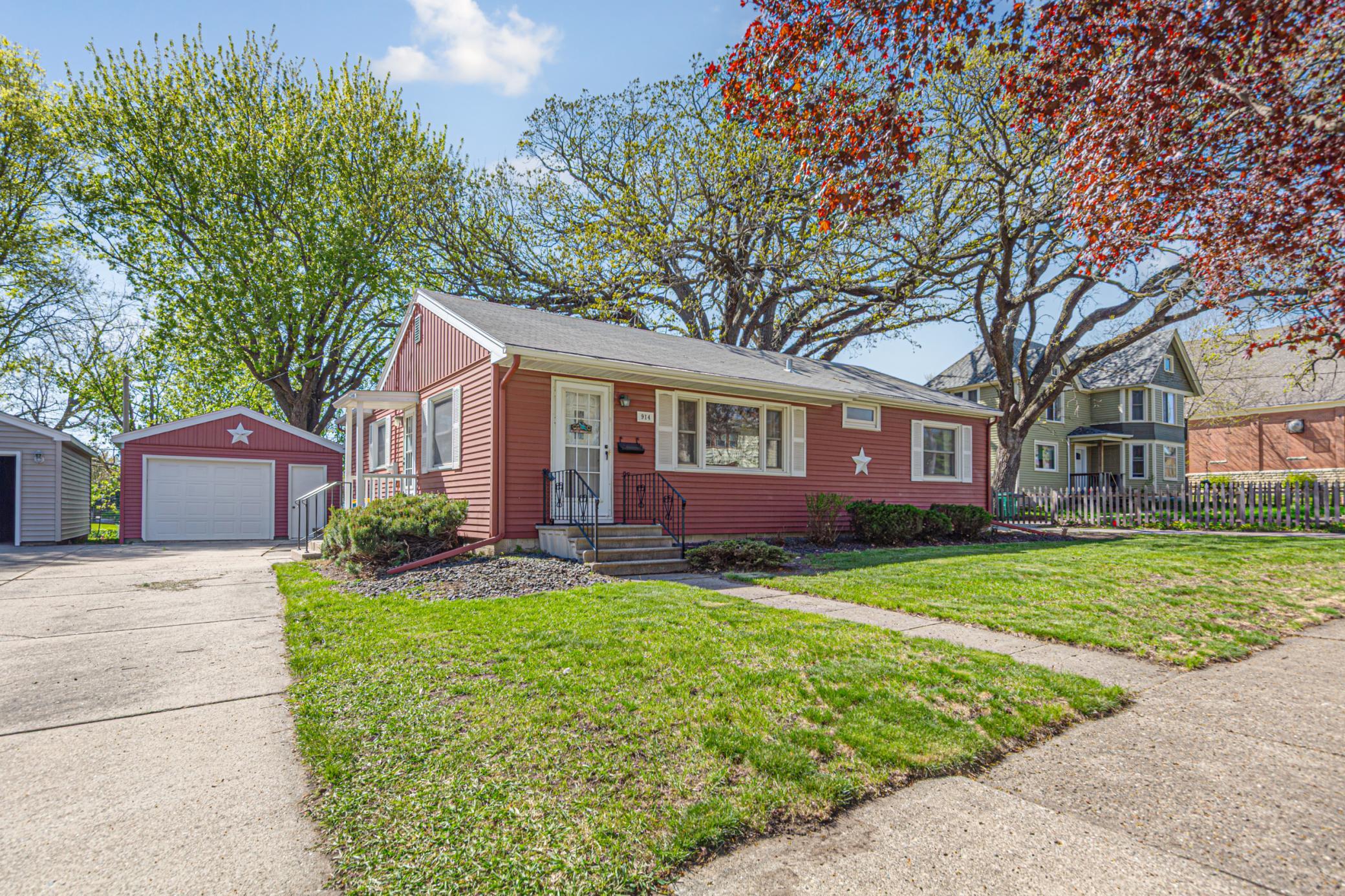 914 S Elm Avenue Owatonna MN 55060