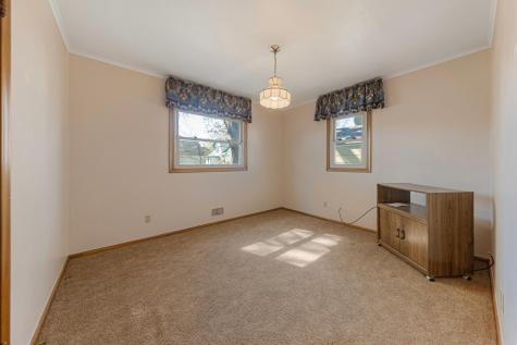 914 S Elm Avenue Owatonna MN 55060