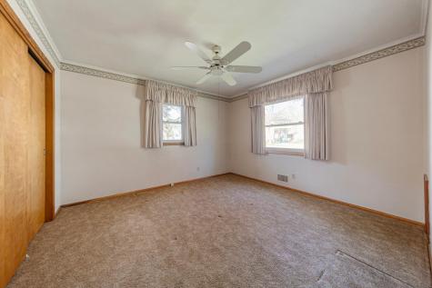 914 S Elm Avenue Owatonna MN 55060