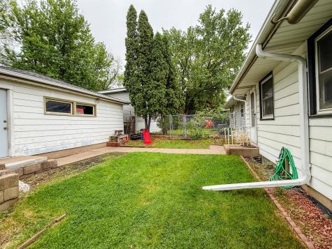 5154 Sheridan Avenue N Minneapolis MN 55430