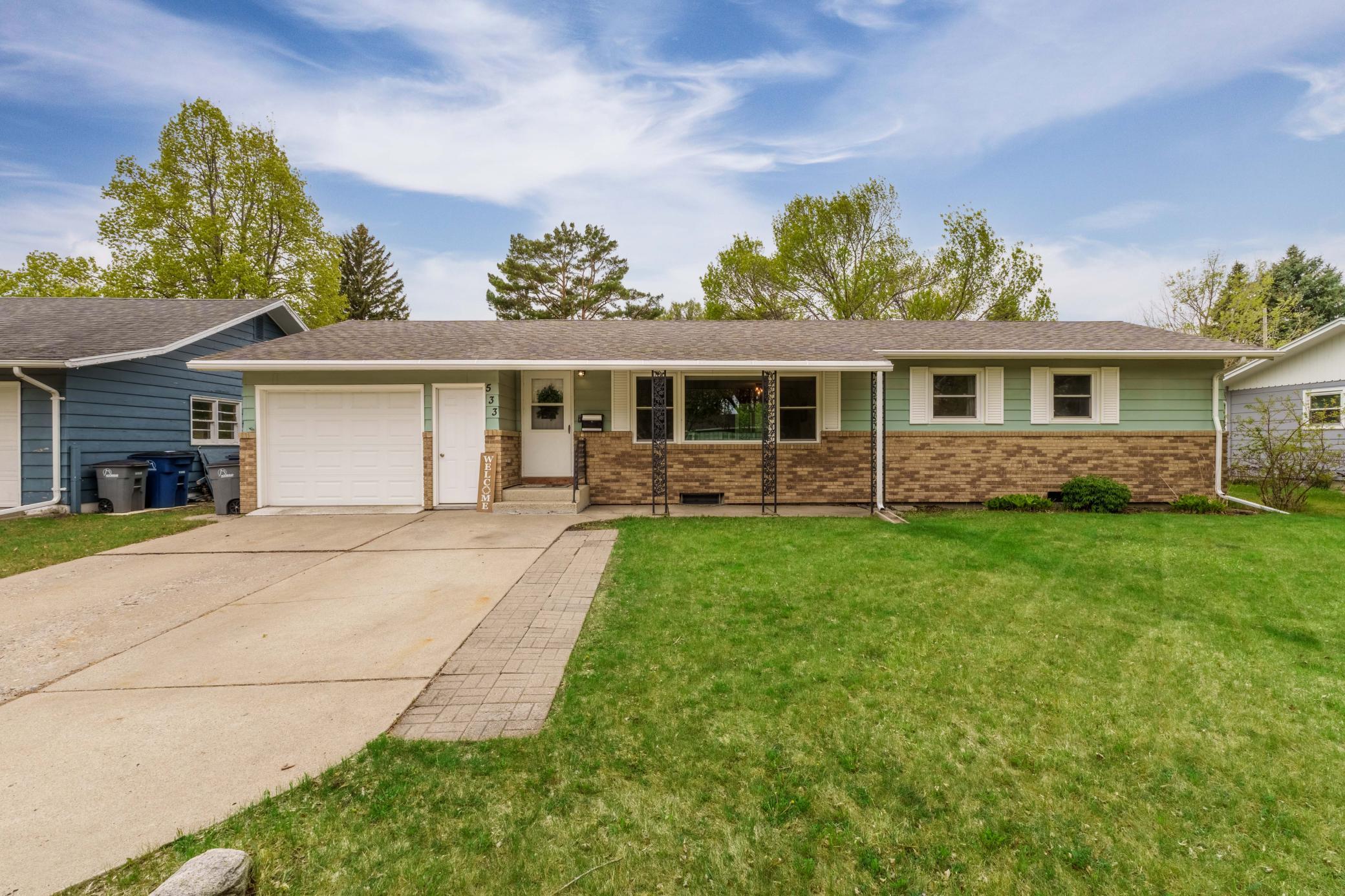 533 Maple Lane Moorhead MN 56560