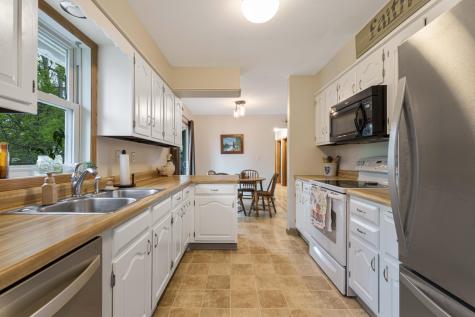533 Maple Lane Moorhead MN 56560