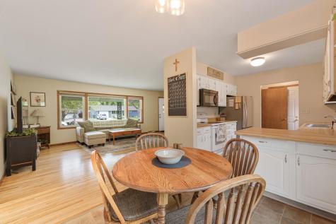 533 Maple Lane Moorhead MN 56560