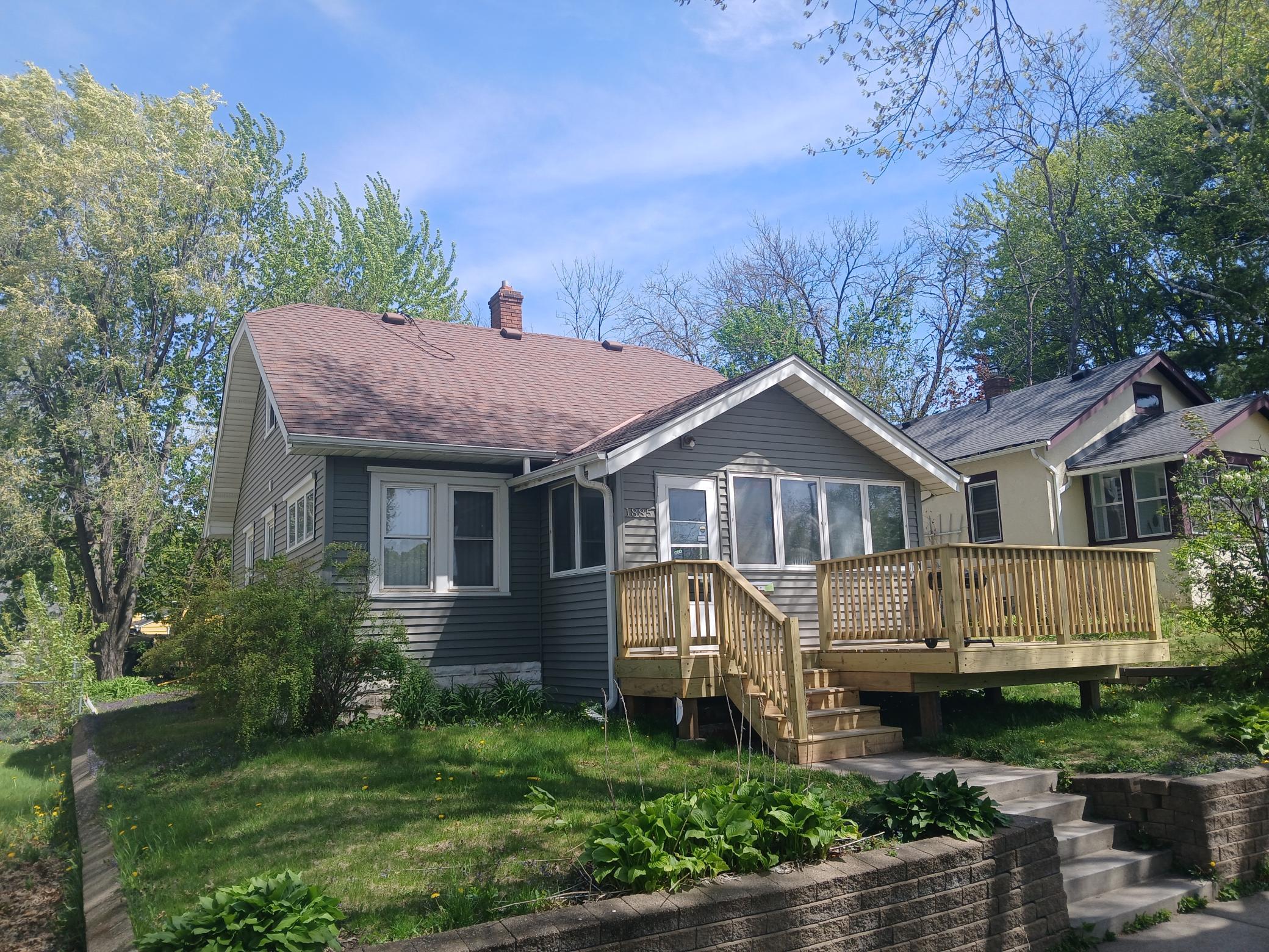 1885 Hawthorne Avenue E Saint Paul MN 55119