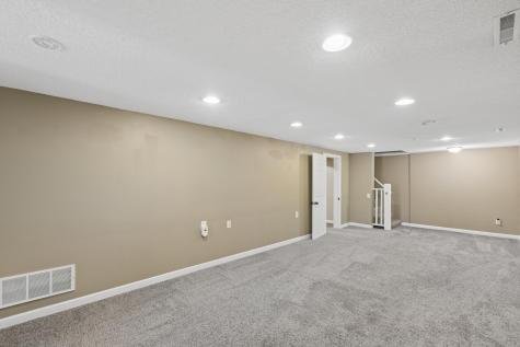 5841 Boone Avenue N New Hope MN 55428