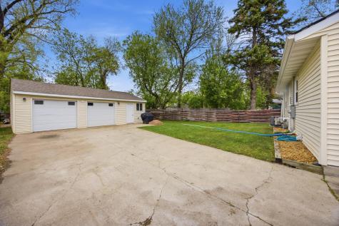 911 18th Street N Moorhead MN 56560