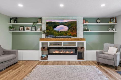 1105 Lakeview Drive Burnsville MN 55337