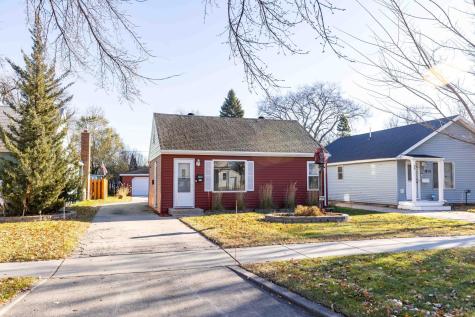 1410 14 1/2 Street S Fargo ND 58103