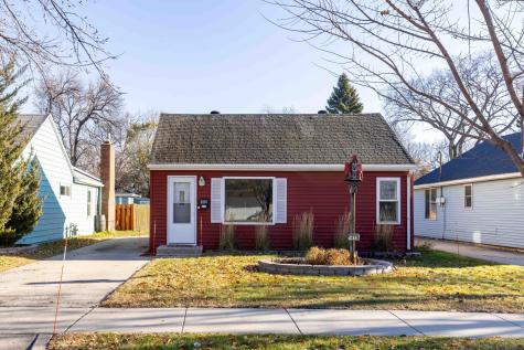 1410 14 1/2 Street S Fargo ND 58103