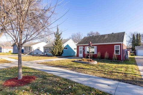 1410 14 1/2 Street S Fargo ND 58103