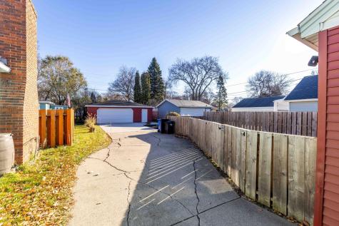 1410 14 1/2 Street S Fargo ND 58103