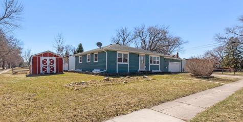 1409 13th Avenue N Moorhead MN 56560