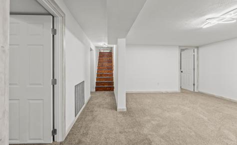 1409 13th Avenue N Moorhead MN 56560