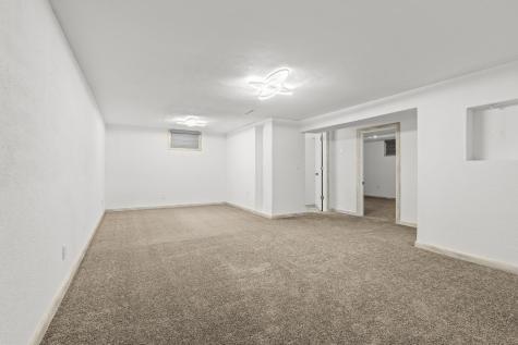 1409 13th Avenue N Moorhead MN 56560
