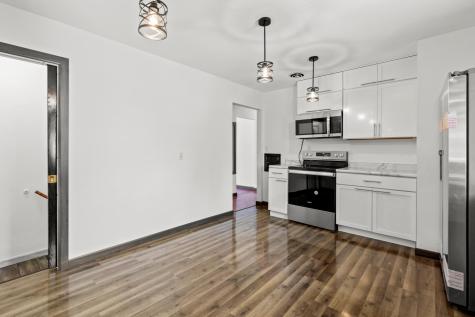1409 13th Avenue N Moorhead MN 56560