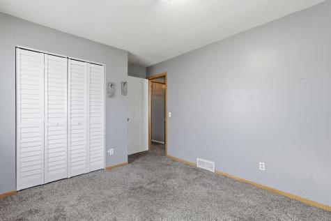 5705 Washington Street NE Fridley MN 55432