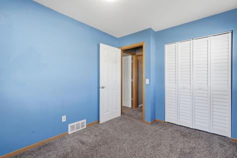 5705 Washington Street NE Fridley MN 55432