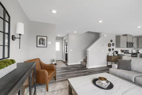 2010 Highview Terrace Shakopee MN 55379