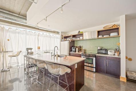 345 6th Avenue N Minneapolis MN 55401