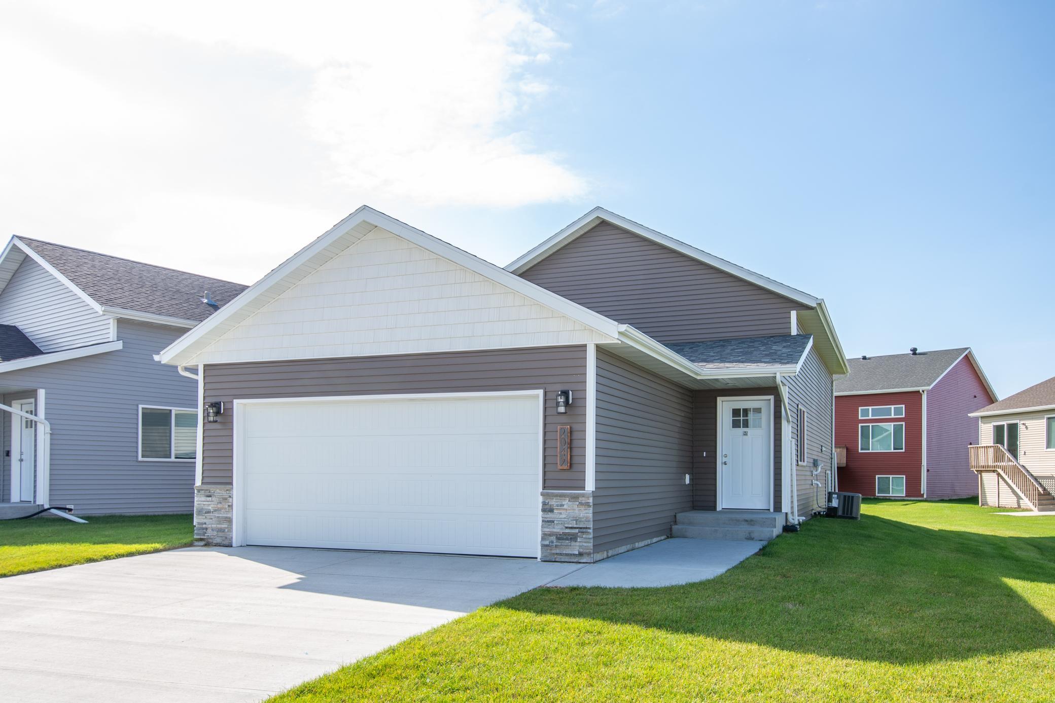 2042 12 Street W West Fargo ND 58078