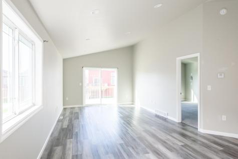 2042 12 Street W West Fargo ND 58078