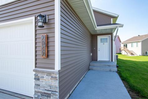 2042 12 Street W West Fargo ND 58078