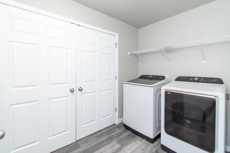 2042 12 Street W West Fargo ND 58078