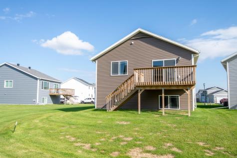 2042 12 Street W West Fargo ND 58078