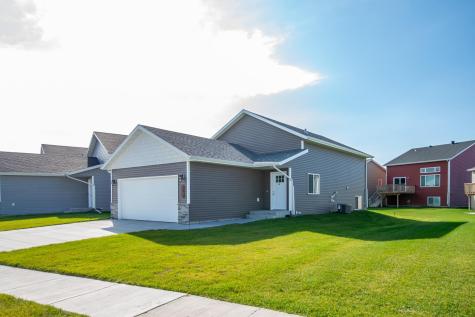 2042 12 Street W West Fargo ND 58078