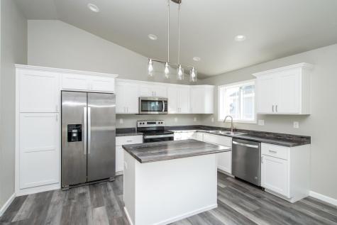 2042 12 Street W West Fargo ND 58078