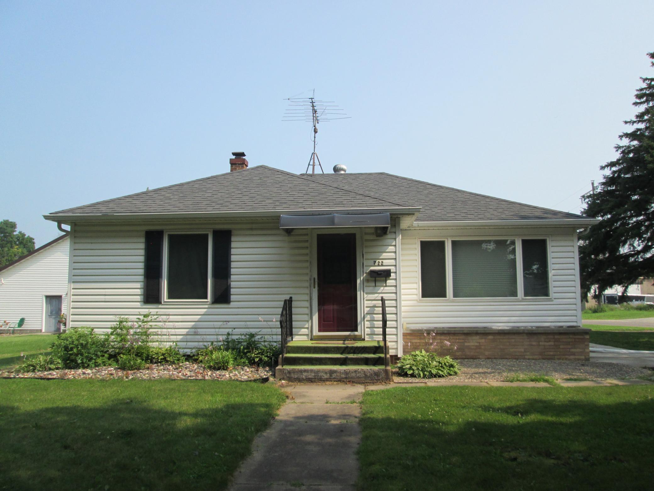 722 Pine Street Kenyon MN 55946