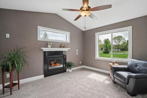 10105 180th Avenue NW Elk River MN 55330