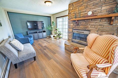 438 W Kinne Street Ellsworth WI 54011