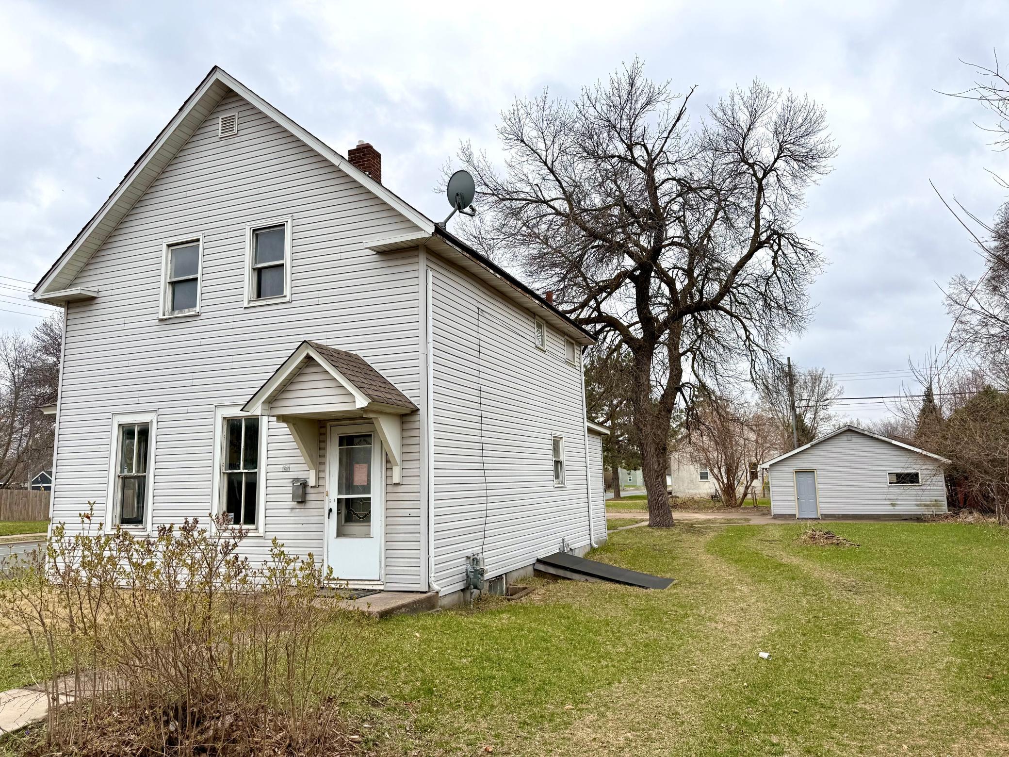 656 Madison Street Anoka MN 55303