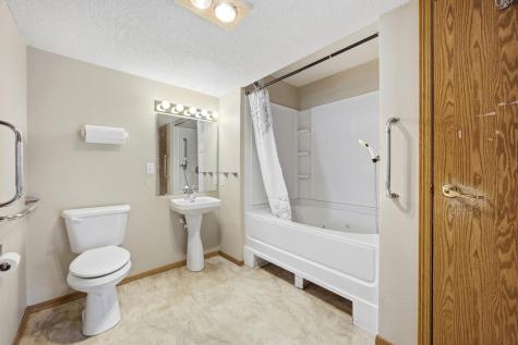 3404 38th Street S Moorhead MN 56560