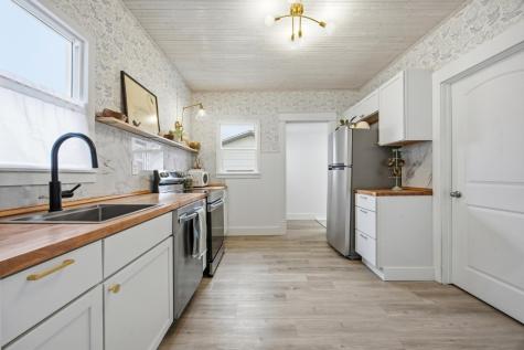 208 1 Avenue SE Dilworth MN 56529
