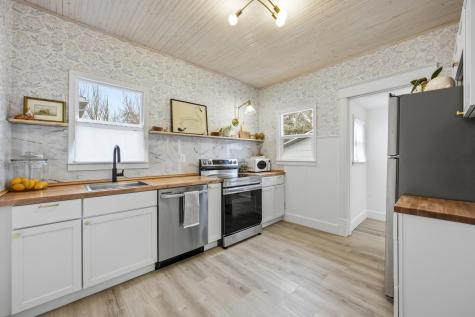 208 1 Avenue SE Dilworth MN 56529