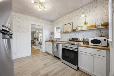 208 1 Avenue SE Dilworth MN 56529