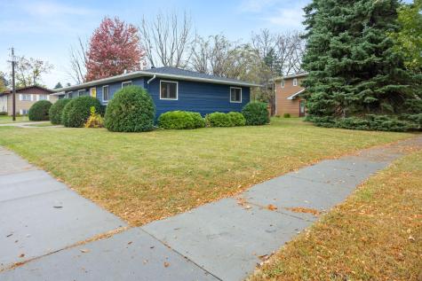 1902 24th Avenue S Moorhead MN 56560