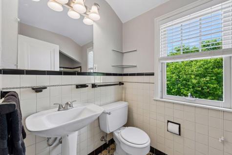 1731 Hillcrest Avenue Saint Paul MN 55116
