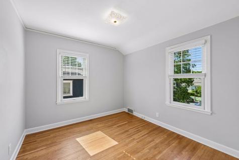 1731 Hillcrest Avenue Saint Paul MN 55116