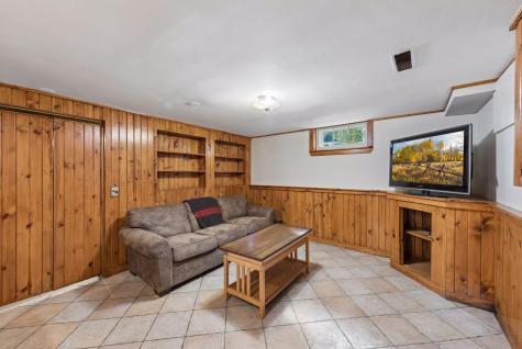 1731 Hillcrest Avenue Saint Paul MN 55116