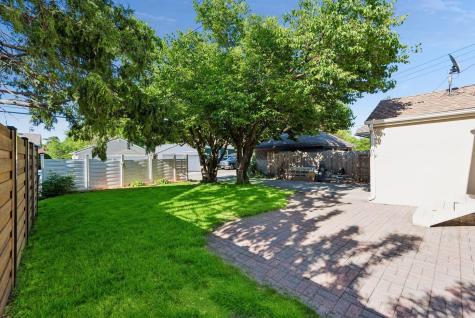 1731 Hillcrest Avenue Saint Paul MN 55116