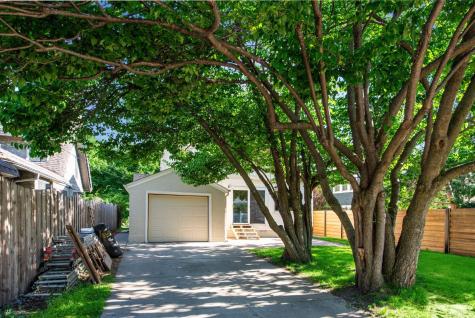1731 Hillcrest Avenue Saint Paul MN 55116