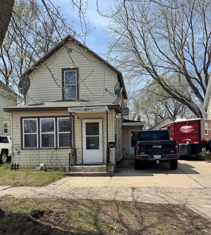518 7th Avenue NW Faribault MN 55021