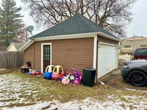 407 Fergus Avenue Henning MN 56551