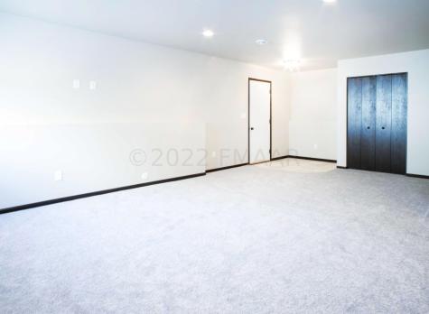 6720 Thomas Street Horace ND 58047